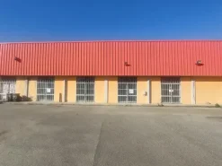 #24988 Fabbricato commerciale su due livelli