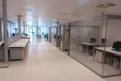 #20780 Fabbricato direzionale con cortile privato