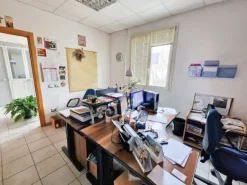 #23832 Fabbricato direzionale con possibilità di locazione