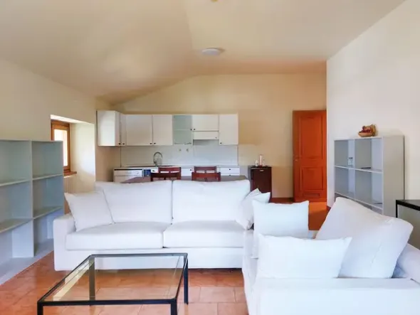#21602 Fabbricato direzionale con residenza e servizi