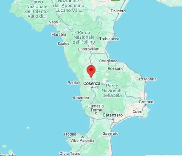 #25012 Fabbricato direzionale di tre piani