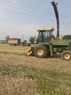 1#8542 Falciatrinciacaricatrice John Deere 5460
