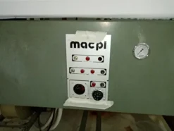 5#7030 Ferro da stiro e pressa stiratrice Macpi