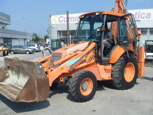 Fiat Hitachi FB 100