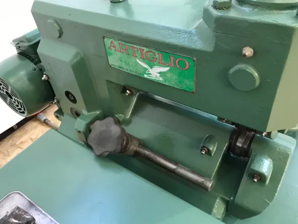 FI916-1241Bombatrice per nastri marca Artiglio