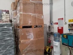 12#8867 Filati di vari colori, carrello elevatore Still ed autocarro Iveco