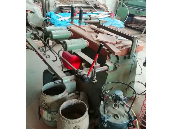 Foratrice multipla macchina per perni mod. 1000