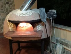 Forno a legna diametro cm  130 ( usato 1 mese) .
