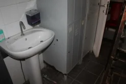 43#3961 Forno a legna in muratura con bruciatore e attrezzatura