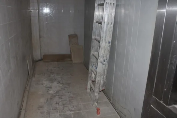 43#4902 Forno a legna in muratura con bruciatore e attrezzatura