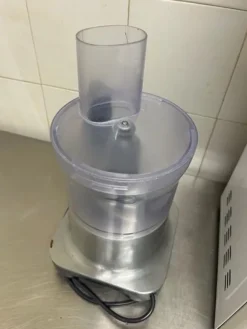 65#8671 Forno a microonde e mixer
