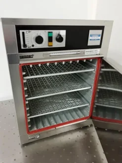FORNO DI ESSICCAZIONE – MEMMERT – MOD. U 30 (FOR-21)
