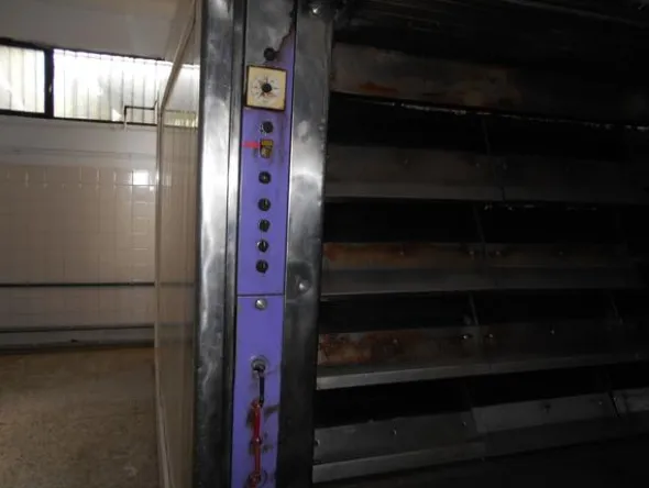 4#8494 Forno elettrico per panificazione