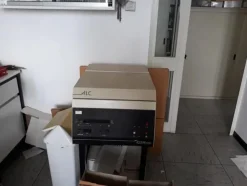 10#3675 FPLC AKTA Purifier e cappa flusso laminare Asalair Atlantic