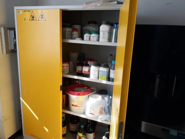 10#3675 FPLC AKTA Purifier e cappa flusso laminare Asalair Atlantic