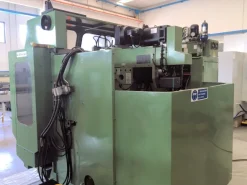 FRESATRICE CNC