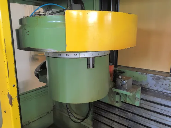 FRESATRICE CNC "C.B. FERRARI" MOD. A16