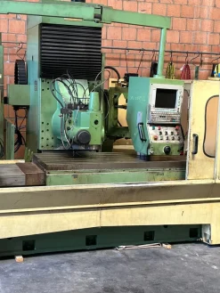 Fresatrice CNC usata