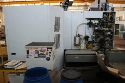 12#5528 Fresatrice Hermle