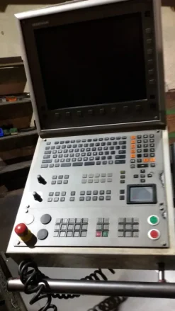 Fresatrice HORON a controllo numerico HEIDENHAIN 530
