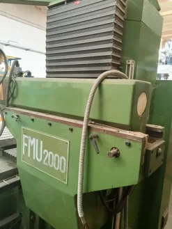 Fresatrice Landonio F.M:U 2000 VISUALIZZATA 3 assi