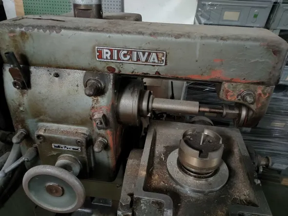 Fresatrice Riva