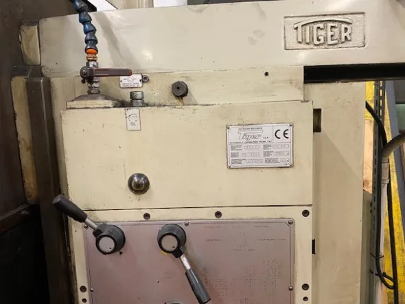 FRESATRICE TIGER MOD. FO 135