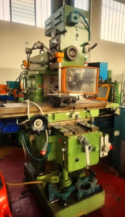 Fresatrice universale DEBER mod US 140