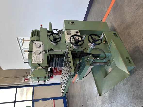 Fresatrice Universale per attrezzeria C.B.FERRARI M2