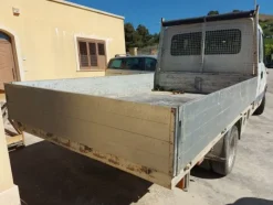 1#8118 Furgone con cassone a sponde Iveco Daily 35C13