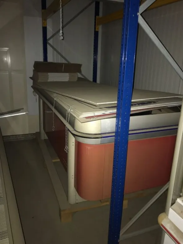 1#7597 Furgone con cella frigo e scaffalatura industriale
