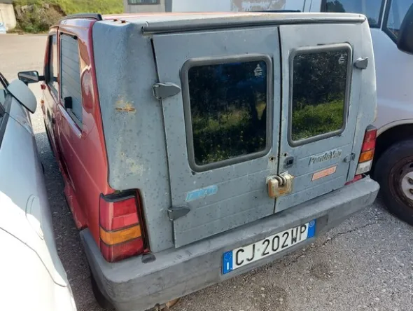 10#6799 Furgone Fiat