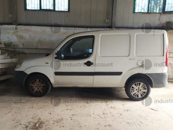 2#9698 Furgone Fiat Doblò