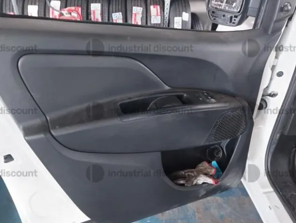 5#9643 Furgone Fiat Doblò