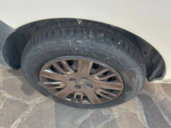 31#7925 Furgone Fiat Doblò