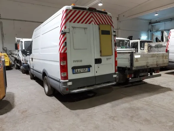 15#7725 Furgone Iveco