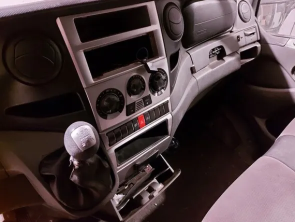 15#7725 Furgone Iveco