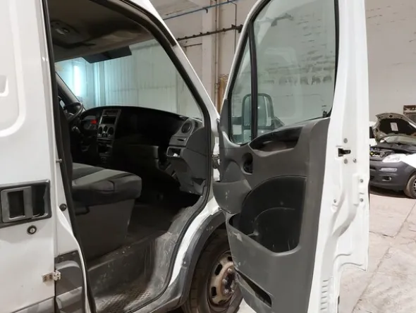 12#7725 Furgone Iveco