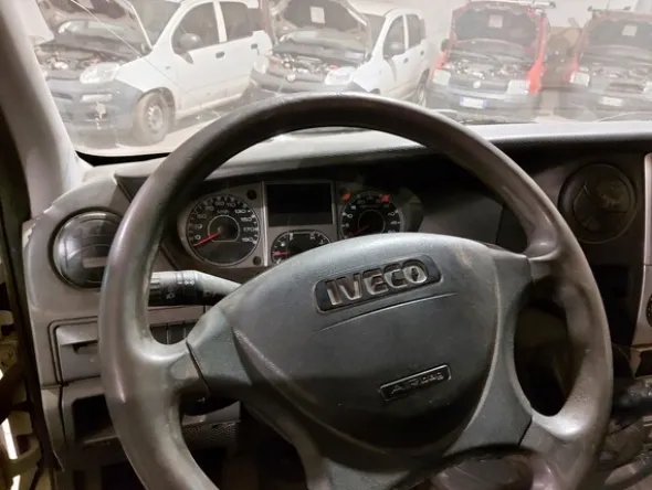 12#7725 Furgone Iveco