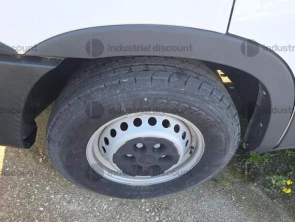 1#9966 Furgone Iveco