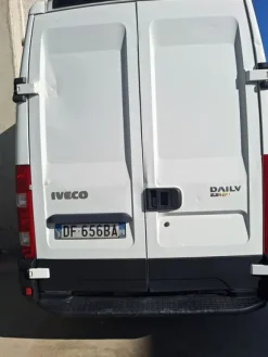 3#8339 Furgone Iveco Daily