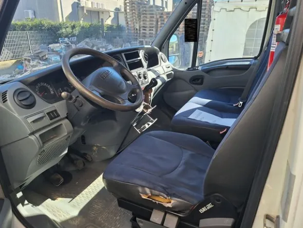 3#8339 Furgone Iveco Daily