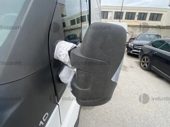 4#9748 Furgone Iveco Daily