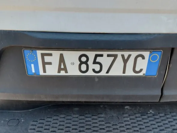 9#6393 Furgone Iveco 35S15