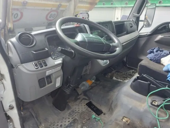30#8394 Furgone Mitsubishi Fuso Canter