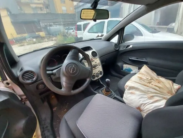 4#6577 Furgone Opel Corsa