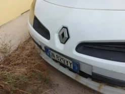 4#6488 Furgone Renault