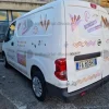 2#9468 Furgone Renault con sponda posteriore e Furgone Nissan