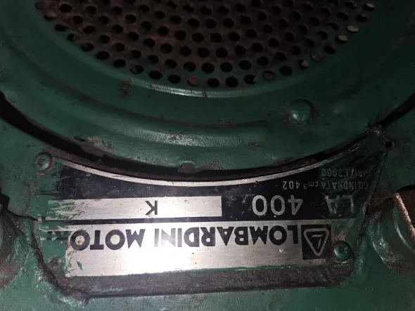 GENERATORE DI CORRENTE TRIFASE 220/380 VOLTS 3 KVA