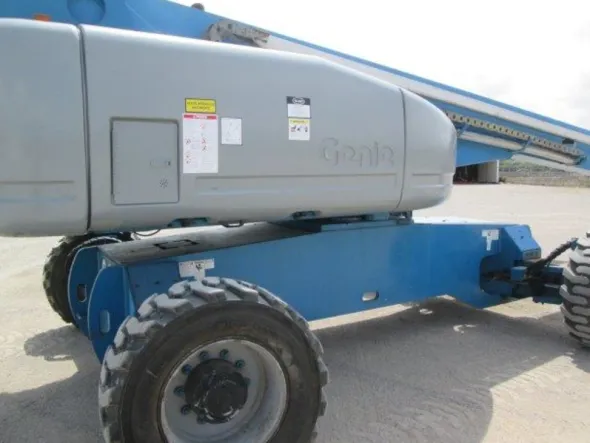 GENIE S-105 33m